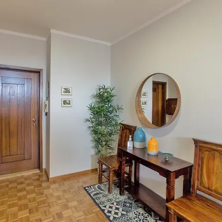 Republica Square By Hosts Apartman Porto