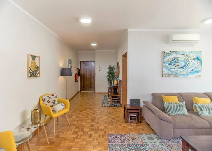 Republica Square By Hosts Apartman Porto