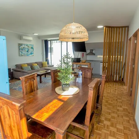 Republica Square By Hosts Apartament *