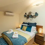 Republica Square By Hosts