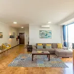 דירה Republica Square By Hosts