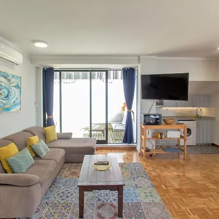 Republica Square By Hosts Apartamento