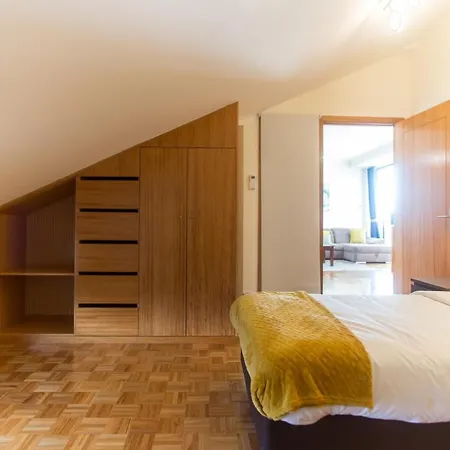 Republica Square By Hosts Порту