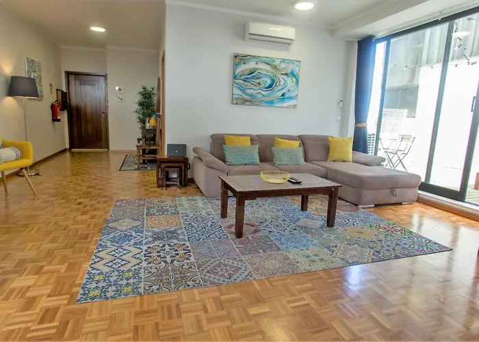 Republica Square By Hosts * Πόρτο